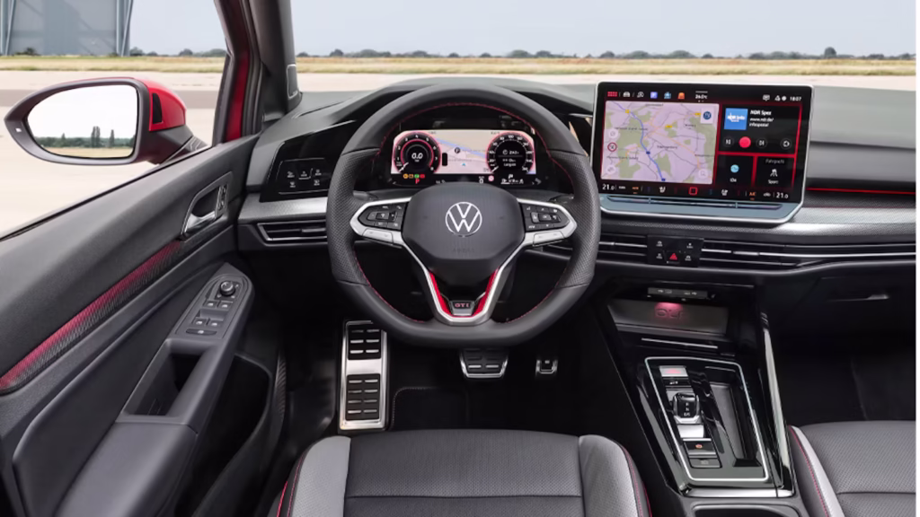 New-Volkswagen-Golf-GTI-interior